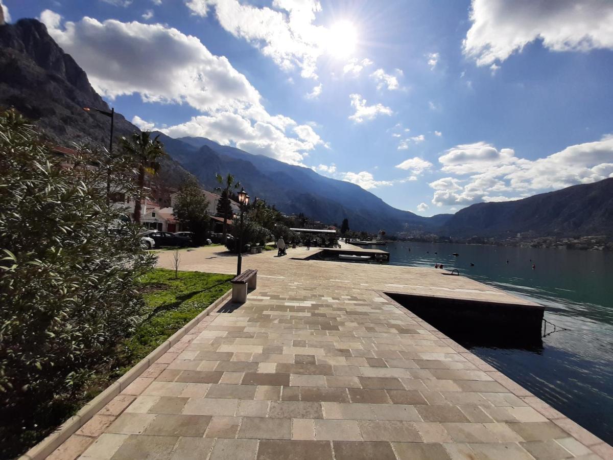 Maritimo Di Cattaro****Lux Apartment With Garage Kotor Exterior foto